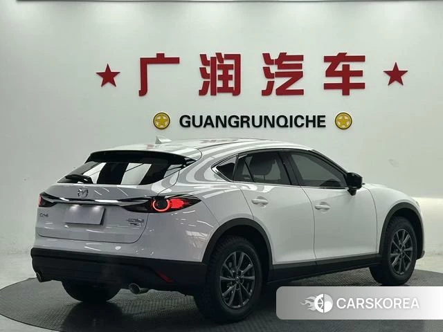 Mazda CX-4 2023 Белый из Китая, фото 2