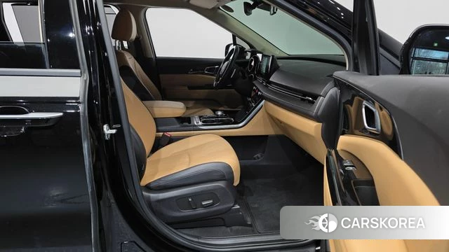 Kia Carnival 4th generation 2022 Черный из Кореи, фото 2