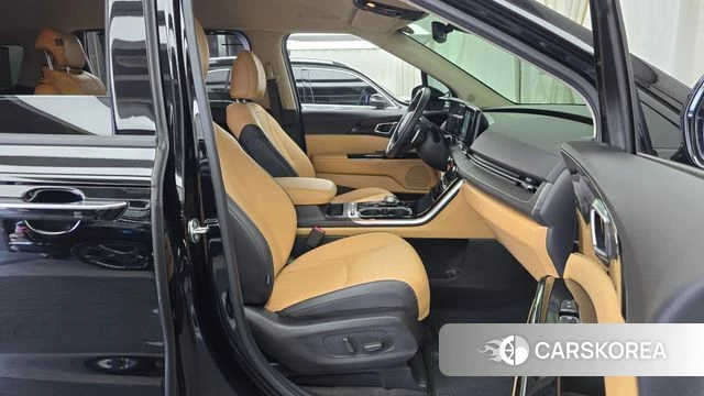 Kia Carnival 4th generation 2023 Черный из Кореи, фото 2
