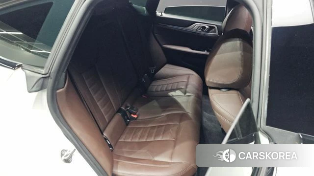 BMW i4 2023 Белый из Кореи, фото 2