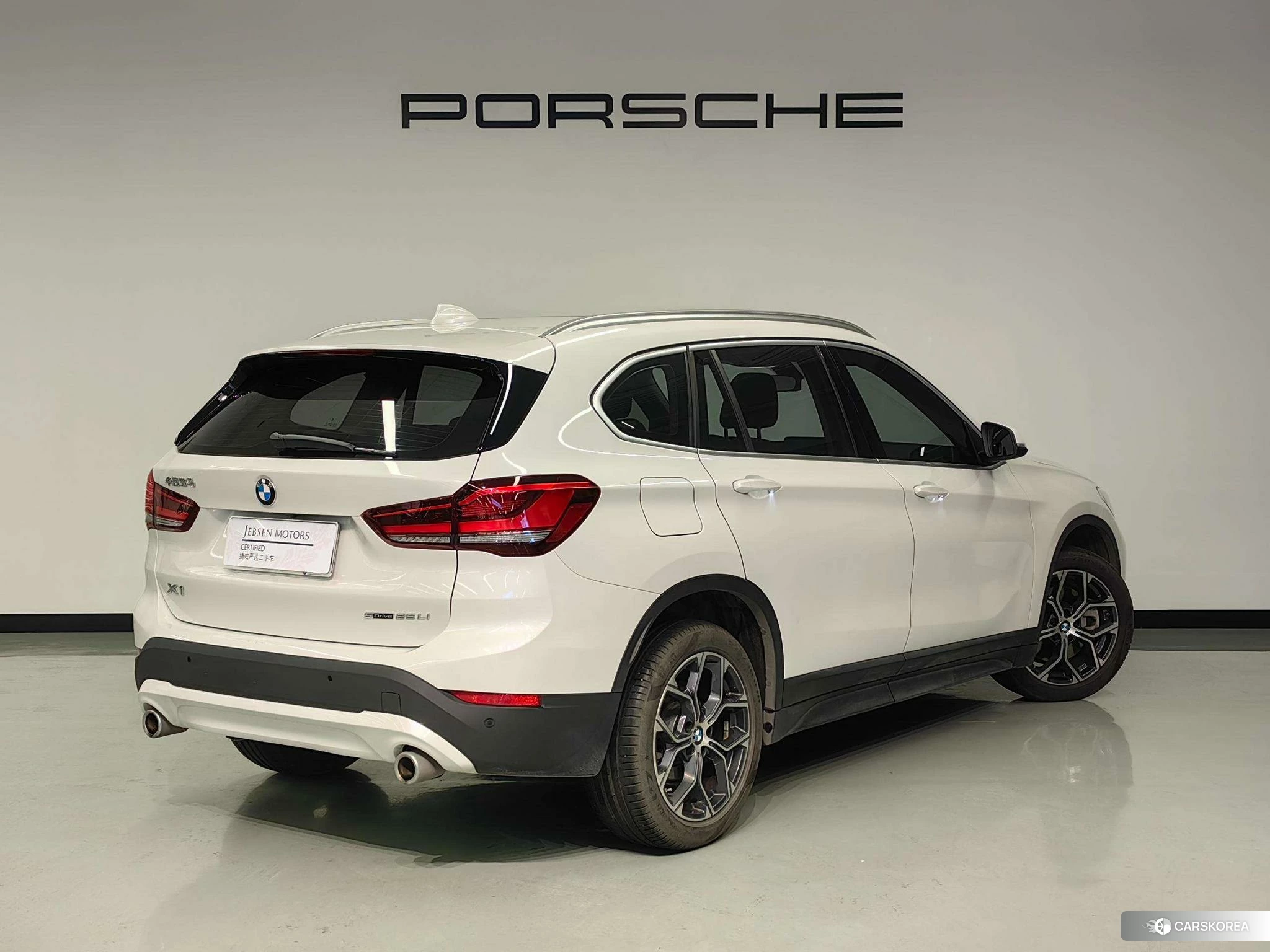 BMW X1 2021 Белый из Китая, фото 2