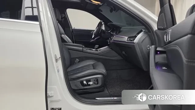 BMW X6 (G06) 2022 Белый из Кореи, фото 2