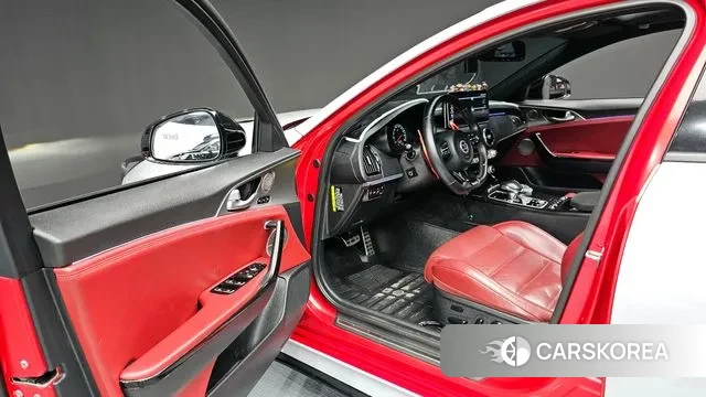 Kia Stinger 2018 Серебристо-серый из Кореи, фото 2