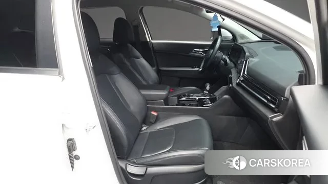 Kia Sportage 5th Generation 2023 Белый из Кореи, фото 2