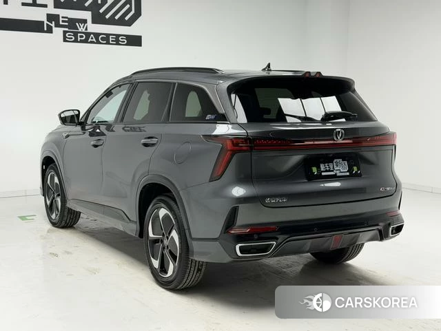 Chang'an CS75 PLUS Smart iDD 2026 Темно-серый из Китая, фото 2