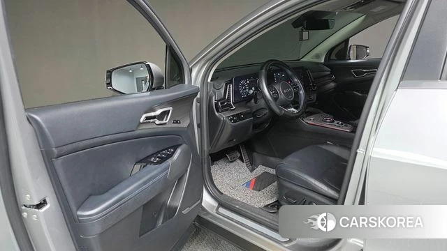 Kia Sportage 5th Generation 2022 Серебристо-серый из Кореи, фото 2