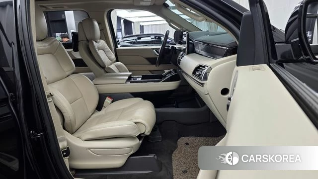 Lincoln Navigator 4th generation 2021 Черный из Кореи, фото 2