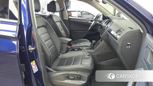 Volkswagen Tiguan second Generation 2020 Синий из Кореи, фото 2