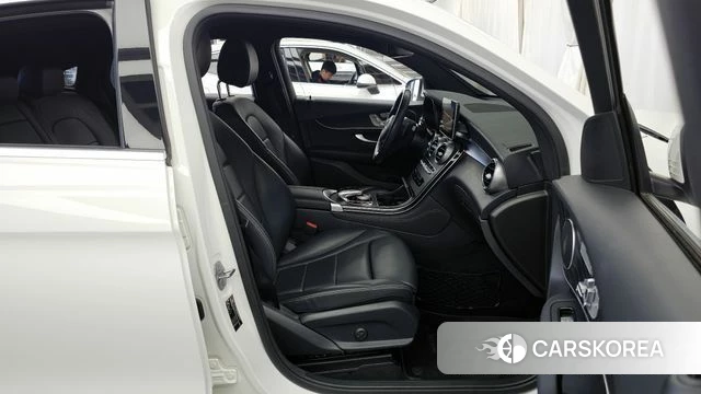Mercedes-Benz GLC-Class X253 2019 Белый из Кореи, фото 2