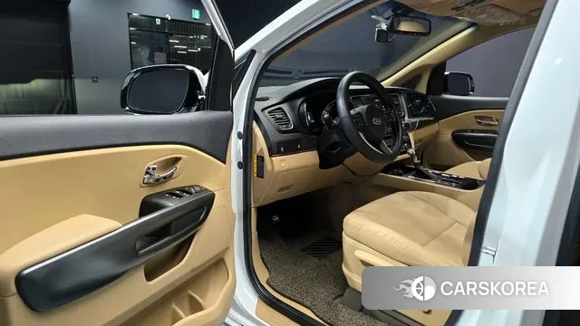 Kia The New Carnival 2018 Белый из Кореи, фото 2