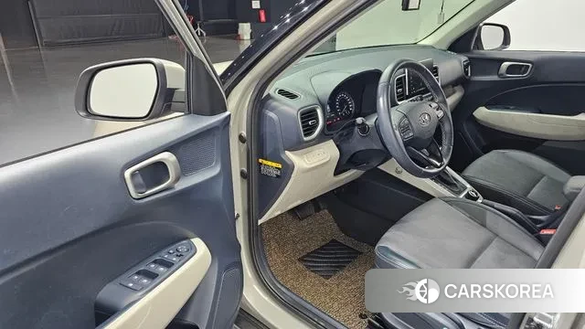 Hyundai Venue 2019 Серебристо-серый из Кореи, фото 2