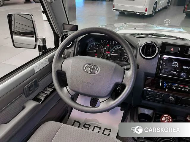 Toyota Land Cruiser 70 Series 2024 Серебристо-серый из Китая, фото 2