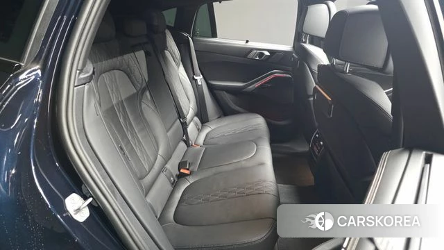 BMW X6 (G06) 2023 Черный из Кореи, фото 2