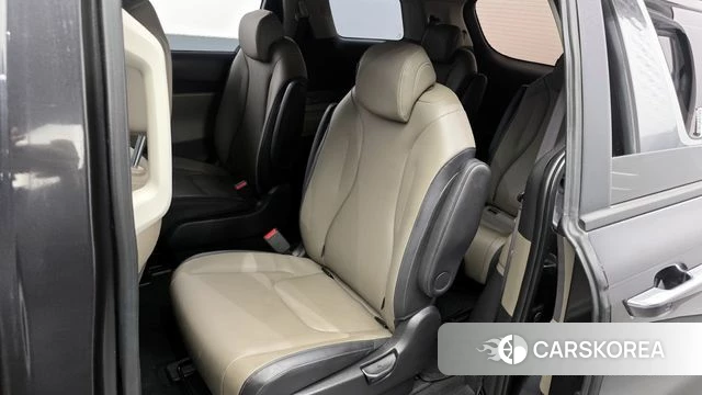 Kia The New Carnival 4th Generation 2024 Серый из Кореи, фото 2