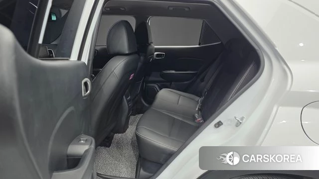 Hyundai Venue 2023 Белый из Кореи, фото 2