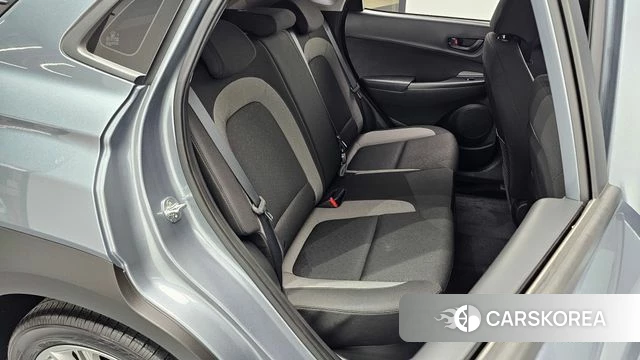 Hyundai Kona 2019 Серебристо-серый из Кореи, фото 2
