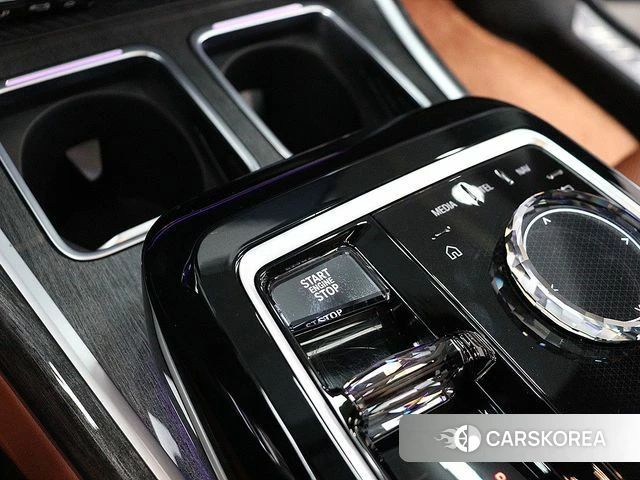 BMW 7 Series (G70) 2023 Серый из Кореи, фото 2