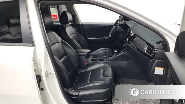 Kia Niro 2018 Белый из Кореи, фото 2