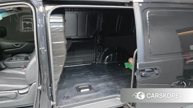 Hyundai Staria 2024 Черный из Кореи, фото 2