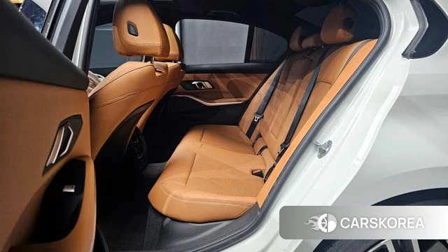 BMW 3 Series (G20) 2024 Белый из Кореи, фото 2