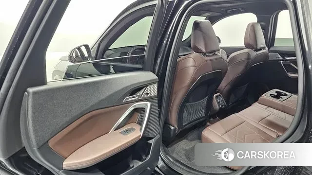 BMW X1 (U11) 2023 Черный из Кореи, фото 2