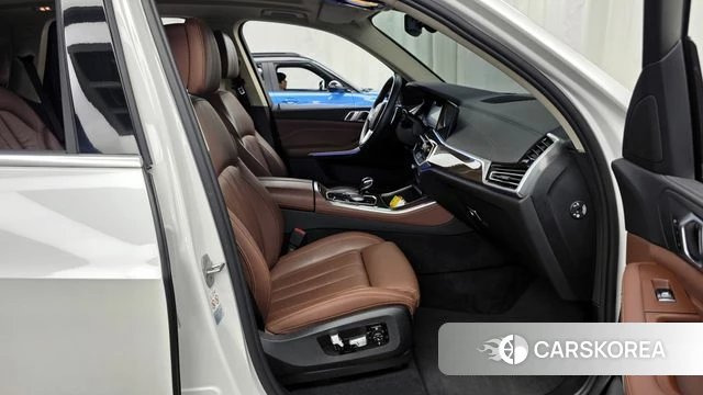 BMW X5 (G05) 2021 Белый из Кореи, фото 2