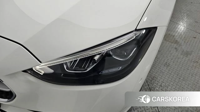 Mercedes-Benz C-Class W206 2024 Белый из Кореи, фото 2