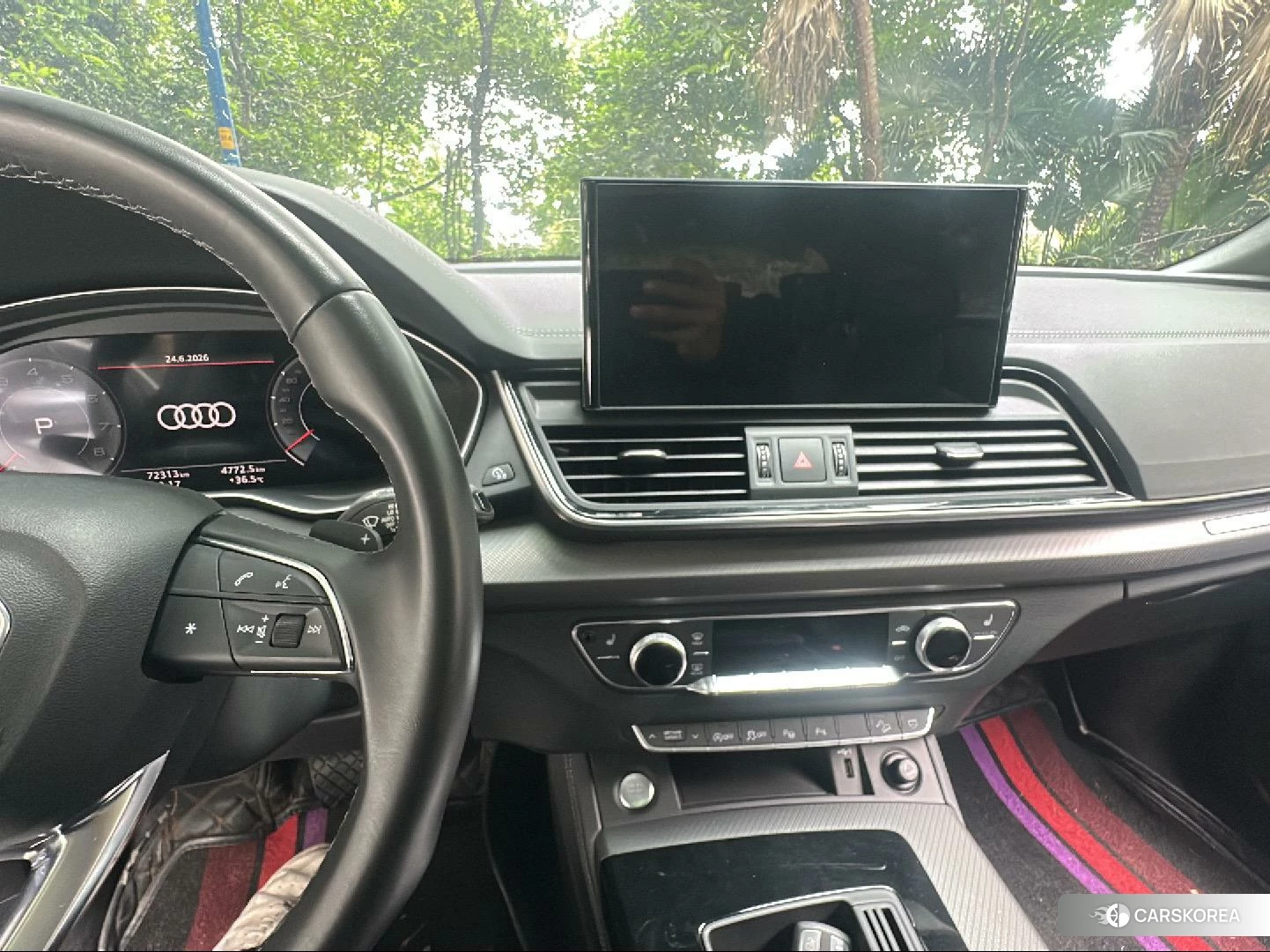Audi Q5L 2021 Темно-серый из Китая, фото 2