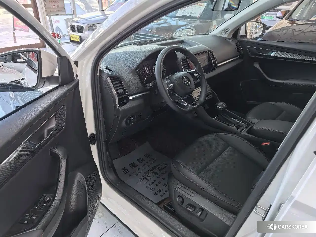 Skoda Karoq 2022 Белый из Китая, фото 2