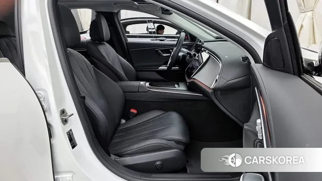 Mercedes-Benz E-Class W214 2025 Белый из Кореи, фото 2