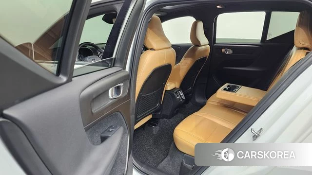 Volvo XC40 2019 Белый из Кореи, фото 2