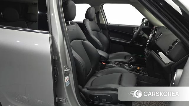 Mini Cooper Countryman 2023 Серебристо-серый из Кореи, фото 2