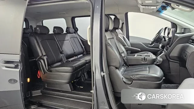 Hyundai Staria 2021 Серый из Кореи, фото 2