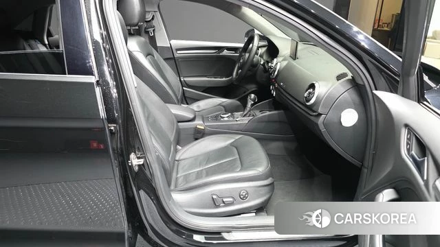 Audi New A3 2018 Черный из Кореи, фото 2
