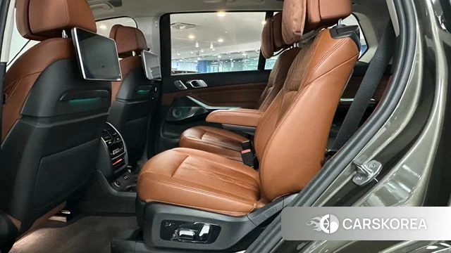 BMW X7 (G07) 2021 Серый из Кореи, фото 2