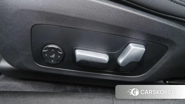 BMW 3 Series (G20) 2020 Белый из Кореи, фото 2