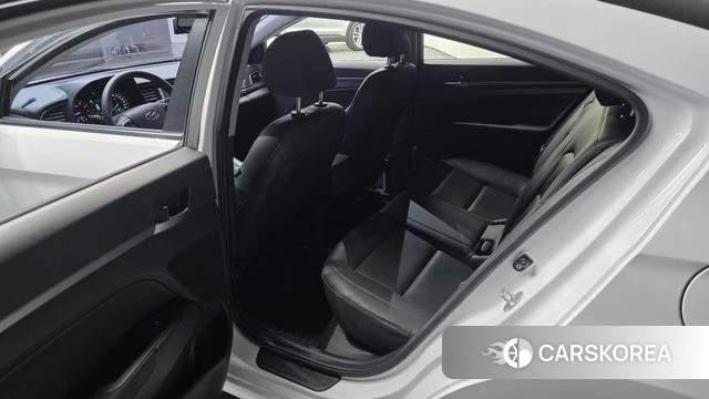 Hyundai Avante AD 2018 Белый из Кореи, фото 2