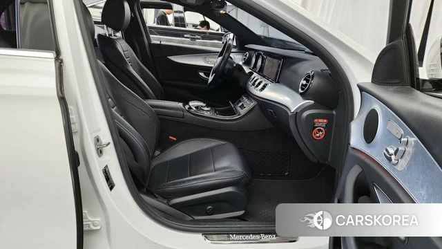Mercedes-Benz E-Class W213 2019 Белый из Кореи, фото 2
