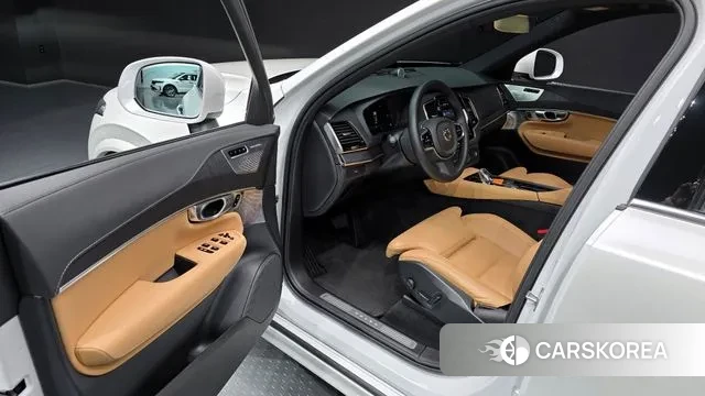 Volvo XC90 second Generation 2023 Белый из Кореи, фото 2