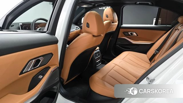 BMW 3 Series (G20) 2025 Белый из Кореи, фото 2