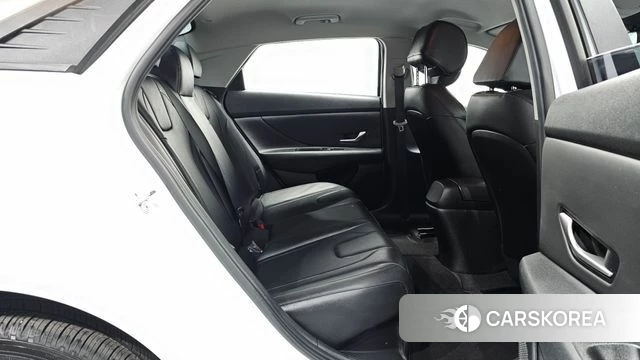 Hyundai Avante Hybrid (CN7) 2022 Белый из Кореи, фото 2