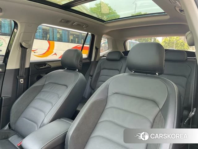 Volkswagen Tiguan L 2021 Черный из Китая, фото 2