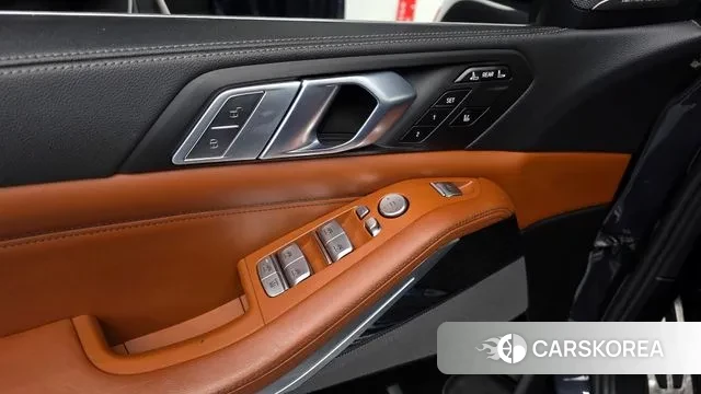 BMW X7 (G07) 2020 Серый из Кореи, фото 2