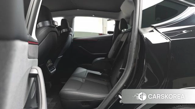 Tesla Model Y 2025 Черный из Кореи, фото 2