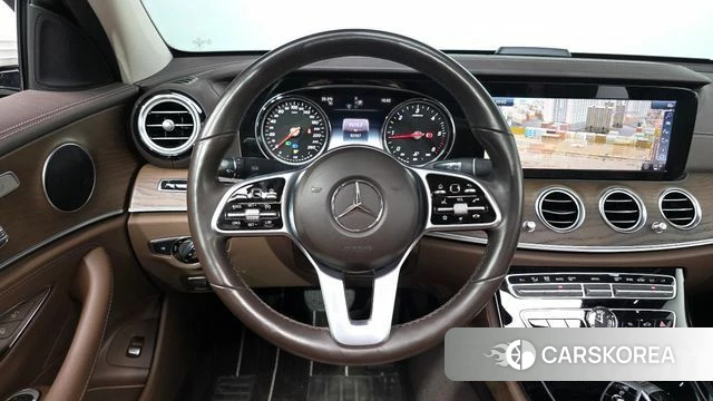 Mercedes-Benz E-Class W213 2019 Белый из Кореи, фото 2