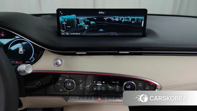 Genesis GV70 2023 Белый из Кореи, фото 2