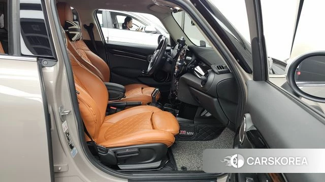 Mini Cooper 2023 Песочный из Кореи, фото 2