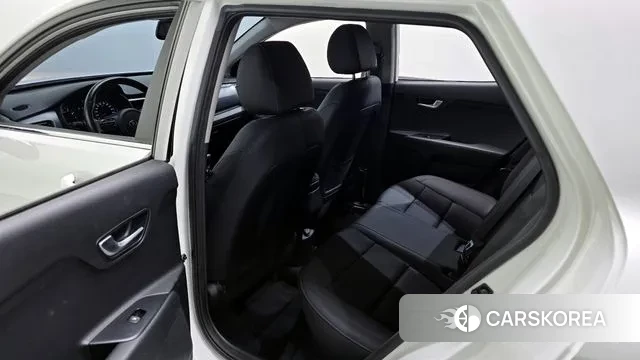 Kia Stonic 2019 Белый из Кореи, фото 2