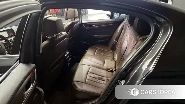 BMW 5 Series (G30) 2019 Серый из Кореи, фото 2