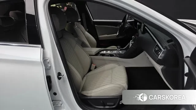 Genesis The New G70 2021 Белый из Кореи, фото 2